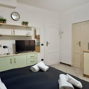 roncati-7-center-town-studio-apartments.it-lombardy.com/